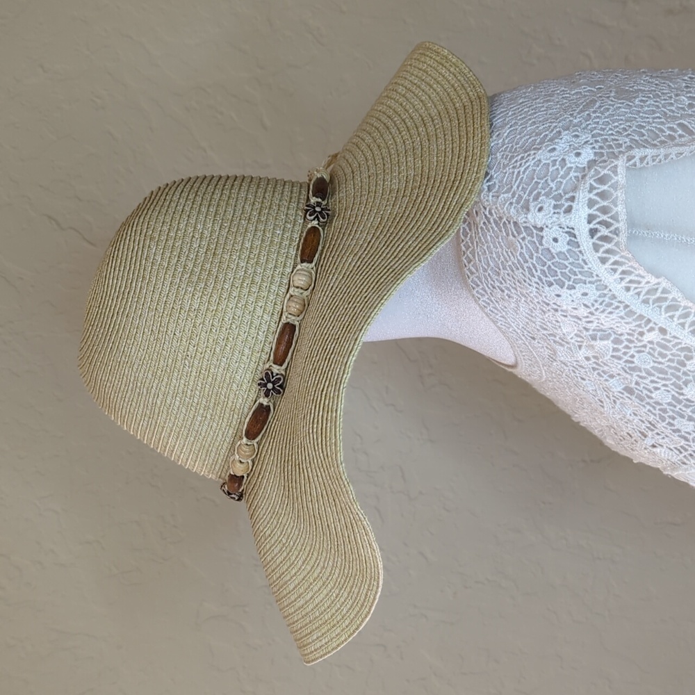 Solfish WET Beaded Floppy Woven Straw/Rattan Beach Hat One Size Fits Most - Picture 2 of 8